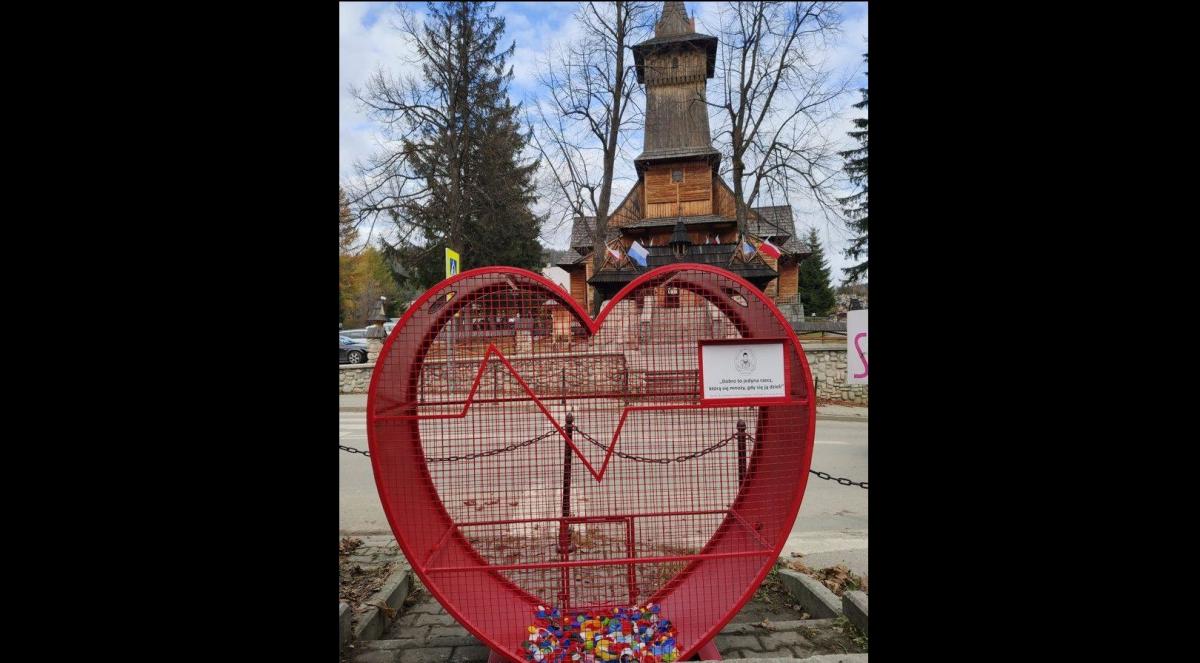 Nakrętkowa akcja pomocy także w Kościelisku - serce Koła Gospodyń Wiejskich już stoi