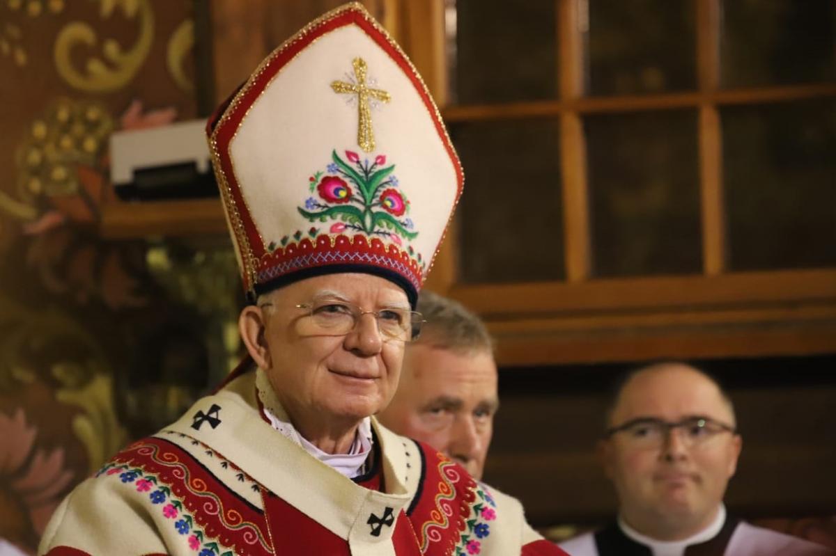 W różańcu razem z Maryją rozważmy życie Jezusa - mówił abp Marek Jędraszewski podczas odpustu w Jurgowie