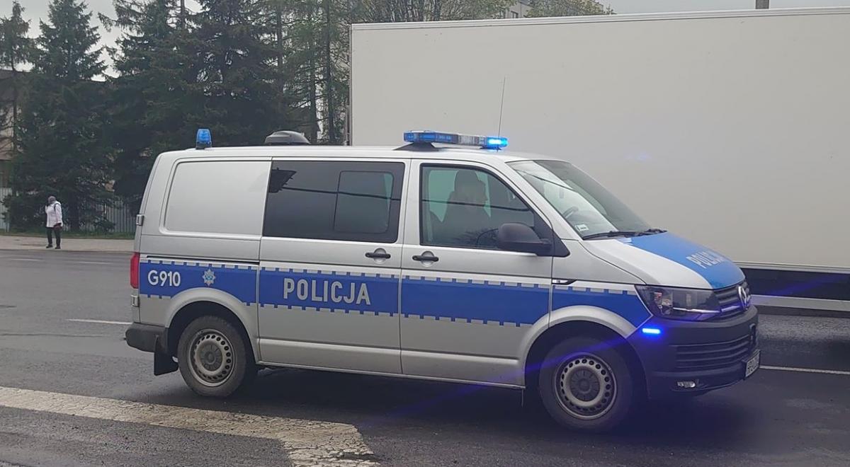 Alarmy w kolejnych szkołach