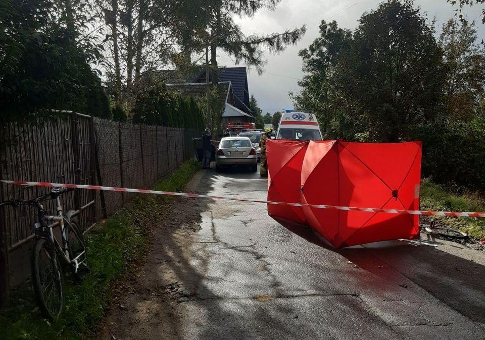 Śmiertelny wypadek rowerzysty w Czarnej Górze (zdjęcia)