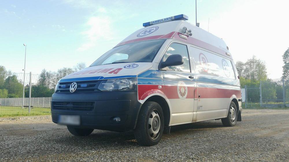 70-latek spadł z drabiny - groźny wypadek w Dursztynie