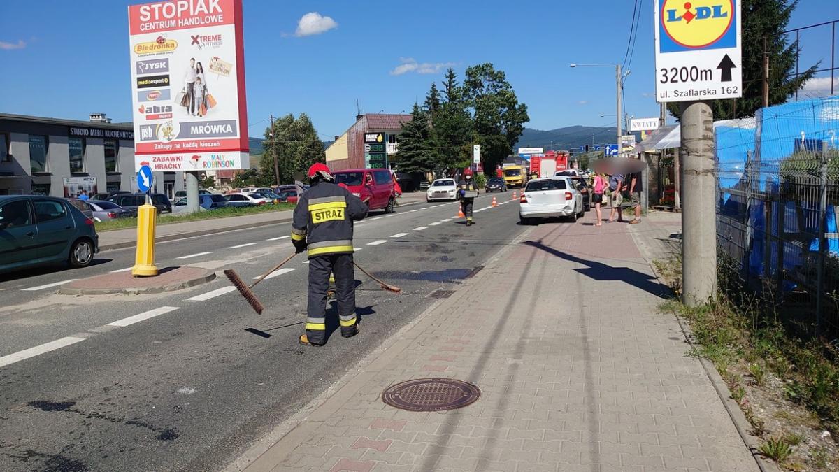 Stłuczka trzech samochodów na ul. Ludźmierskiej (zdjęcia)