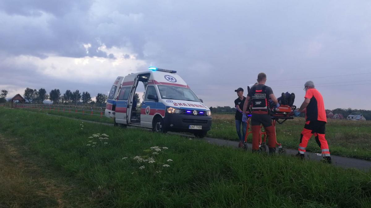Wypadek na ścieżce rowerowej w Czarnym Dunajcu (zdjęcia)
