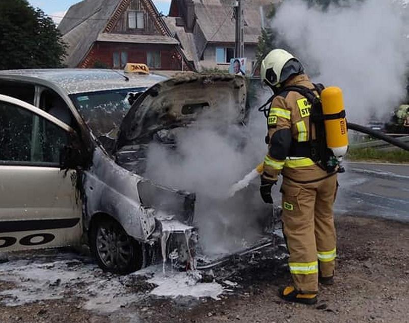 Pożar samochodu osobowego