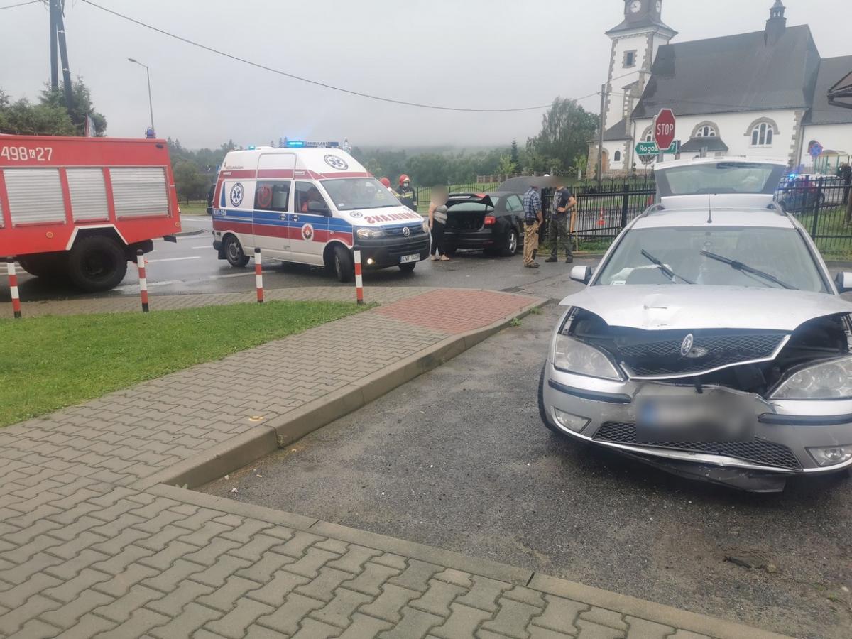 Zderzenie dwóch samochodów osobowych w Cichem - Miętustwie (zdjęcia)