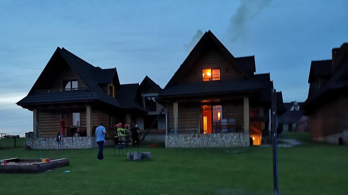 Pożar sadz w domku letniskowym (zdjęcia)