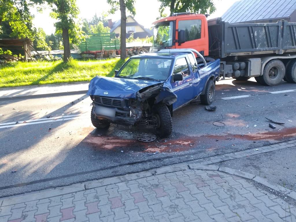 Zderzenie czterech pojazdów na zakopiance w Nowym Targu (zdjęcia)