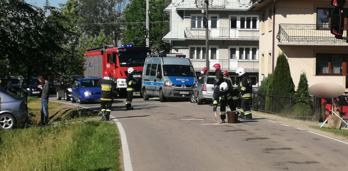 Zderzenie czterech samochodów osobowych w Starem Bystrem