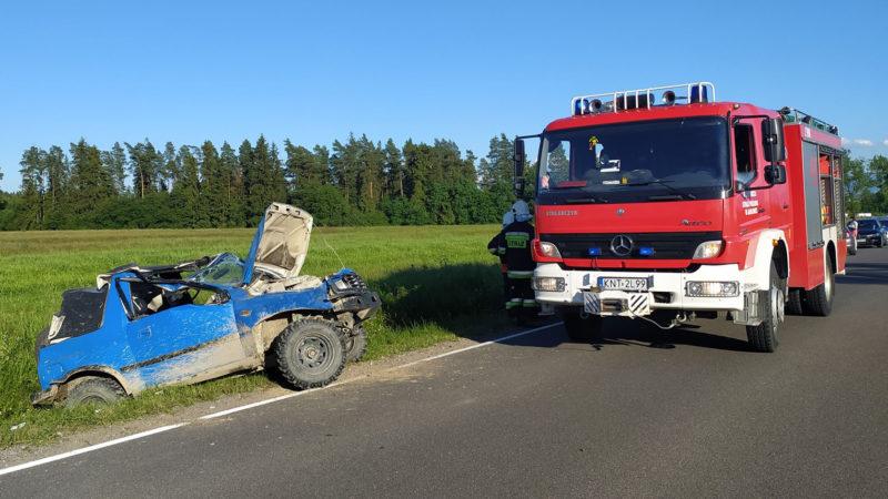 Wypadł z drogi - trafił do szpitala