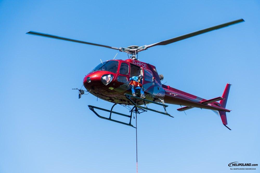 Transport drewnianych bel na tatrzańskie szlaki (zdjęcia)