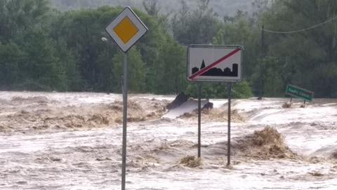 Wodne Pogotowie Ratunkowe z Nowego Targu z pomocą w walce z powodzią na Podkarpaciu