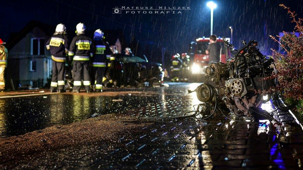 Tragiczny wypadek w Makowie Podhalańskim - 19-latek zmarł w szpitalu (zdjęcia)