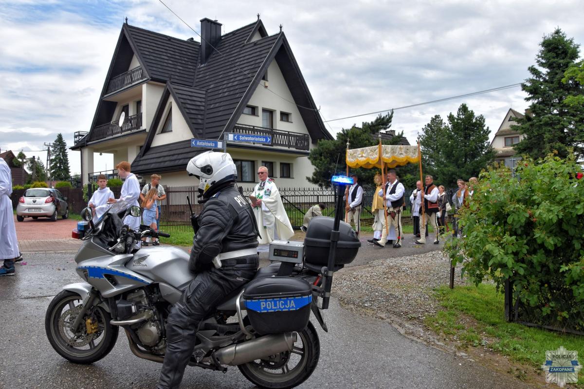 Policja będzie zabezpieczała trasy procesji