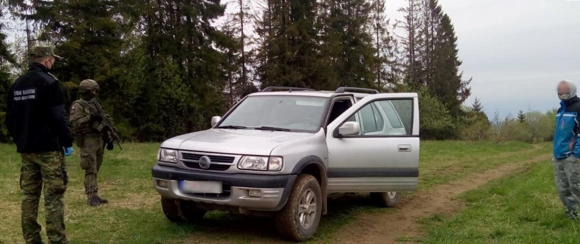 Nielegalnie przekroczył granice, otrzymał mandat i przebywa w kwarantannie