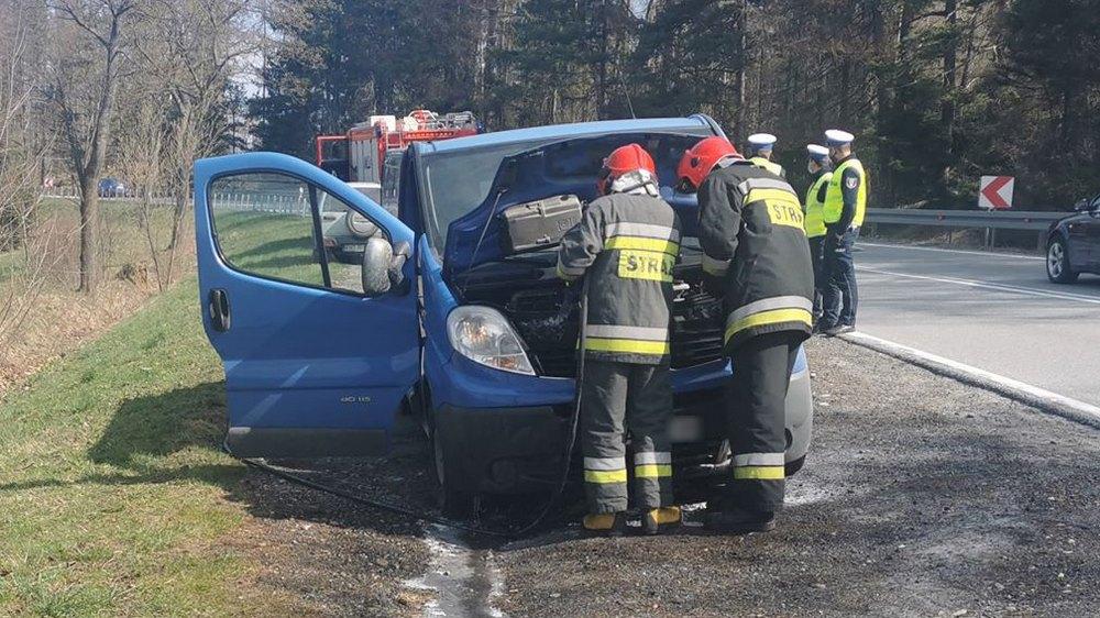 Pożar samochodu na zakopiance (zdjęcia)