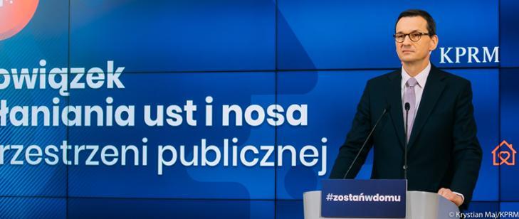 Przedłużamy ograniczenia związane z koronawirusem, powiedział premier Mateusz Morawiecki