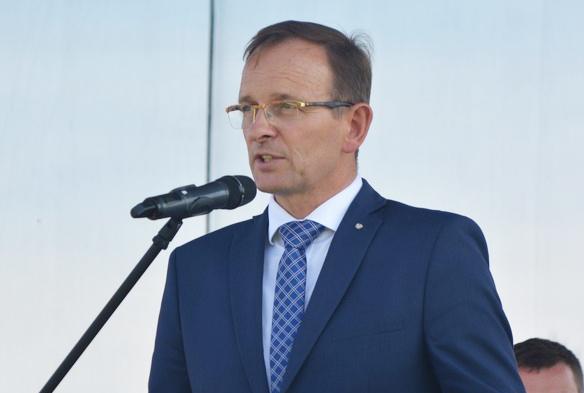 Poseł Edward Siarka informuje, że czuje się dobrze i dopełnił wszystkich procedur zgodnie z zaleceniami sanepidu, dziękuje wszystkim za wsparcie
