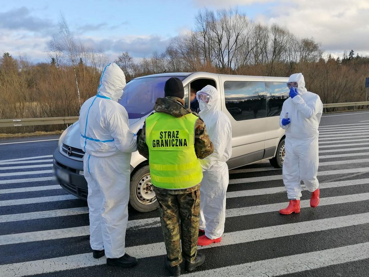 Rodacy powracający do kraju mają przejść obowiązkową 14-dniową kwarantannę