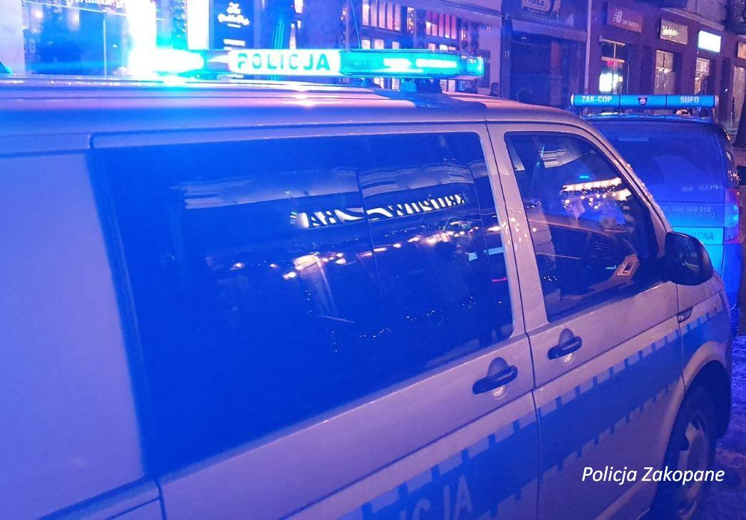 Wpadł samochodem po oscypki - miał 3,3 promila