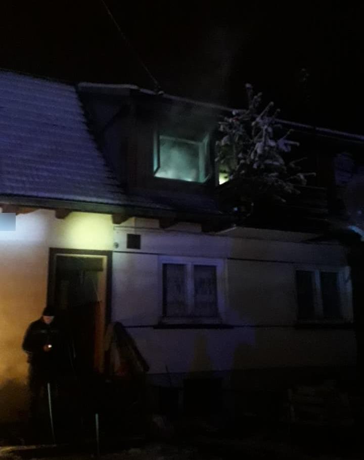 Pożar w domu w Waksmundzie (zdjęcia)