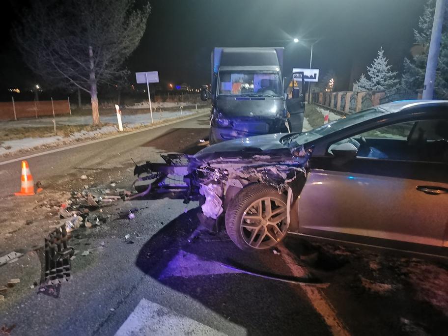 Niebezpieczne zderzenie trzech samochodów w Trutem (zdjęcia)