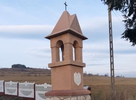 Odnowiony Pomnik Pamięci Ofiar II Wojny Światowej w Odrowążu