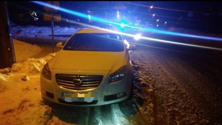 Kierowcy zostawiają samochody gdzie popadnie