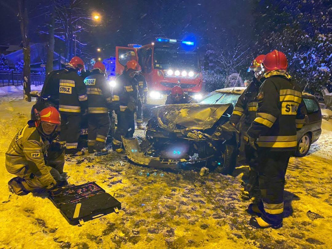 Groźny wypadek na Chramcówkach w Zakopanem - pijany kierowca uciekł