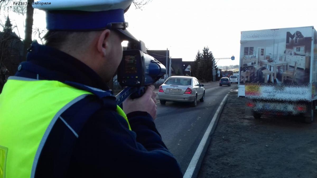 Pędził jak halny i stracił prawo jazdy