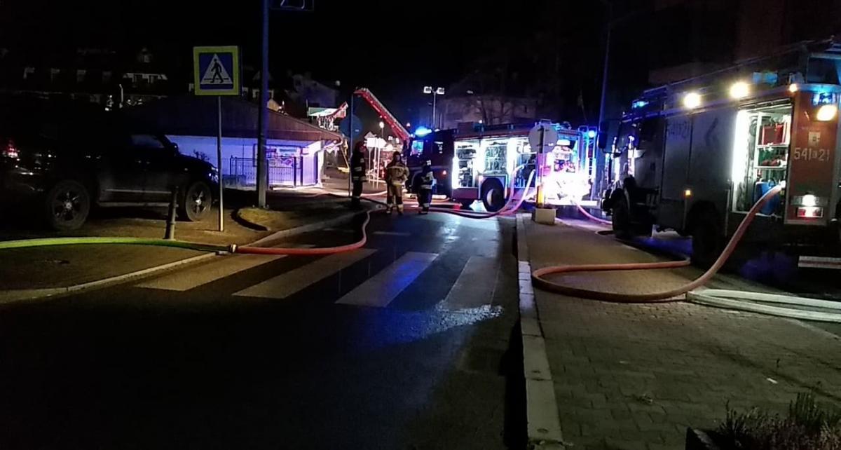 Restauracja w ogniu - groźny pożar w centrum Zakopanego (zdjęcia)