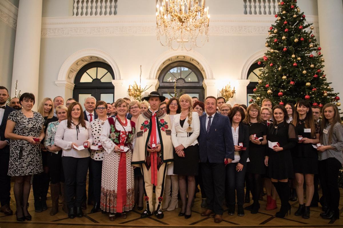 Minister uhonorował uczestników akcji ratunkowej w Tatrach (zdjęcia)