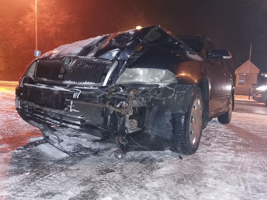 Nowy Targ. Kolizja na ul. Królowej Jadwigi (zdjecia)