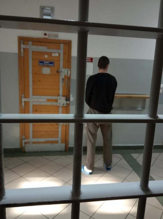 Poszukiwany 21-latek zatrzymany przez rabczańskich policjantów