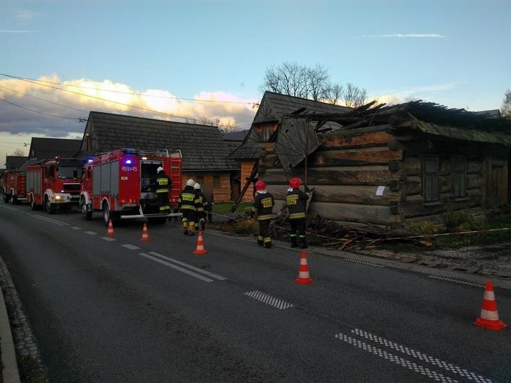 Halny sieje zniszczenie w Chochołowie (zdjęcia)
