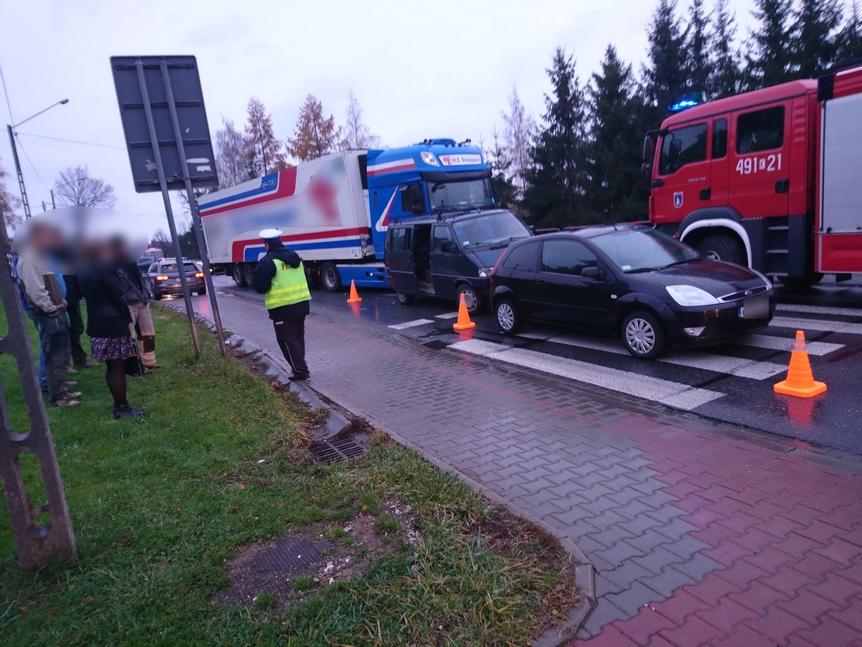 Kolizja w Nowym Targu na oś. Niwa (zdjęcia)
