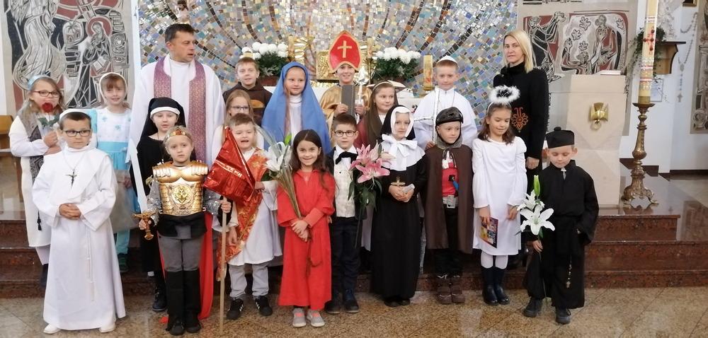 Korowód Świętych w Podczerownem (zdjęcia)