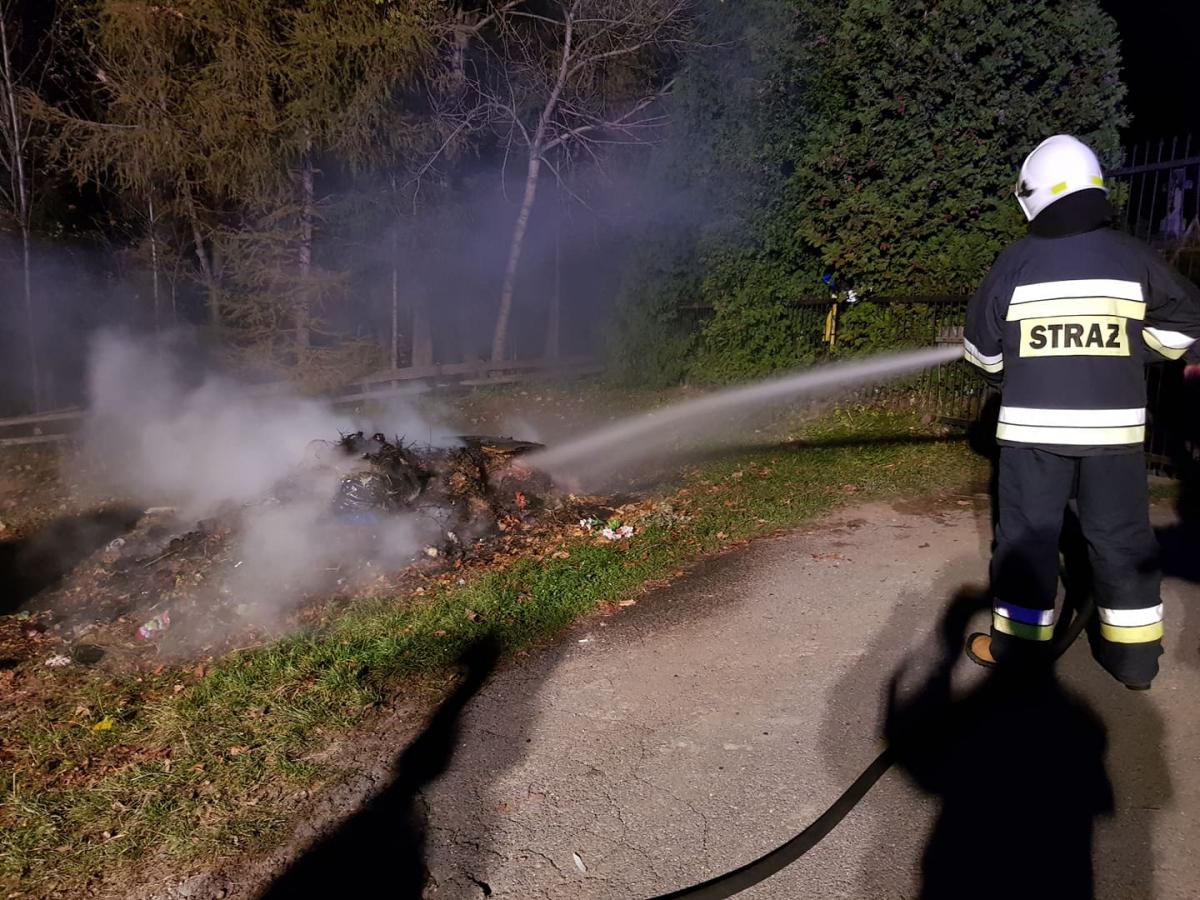 Pożar na cmentarzu w Chochołowie