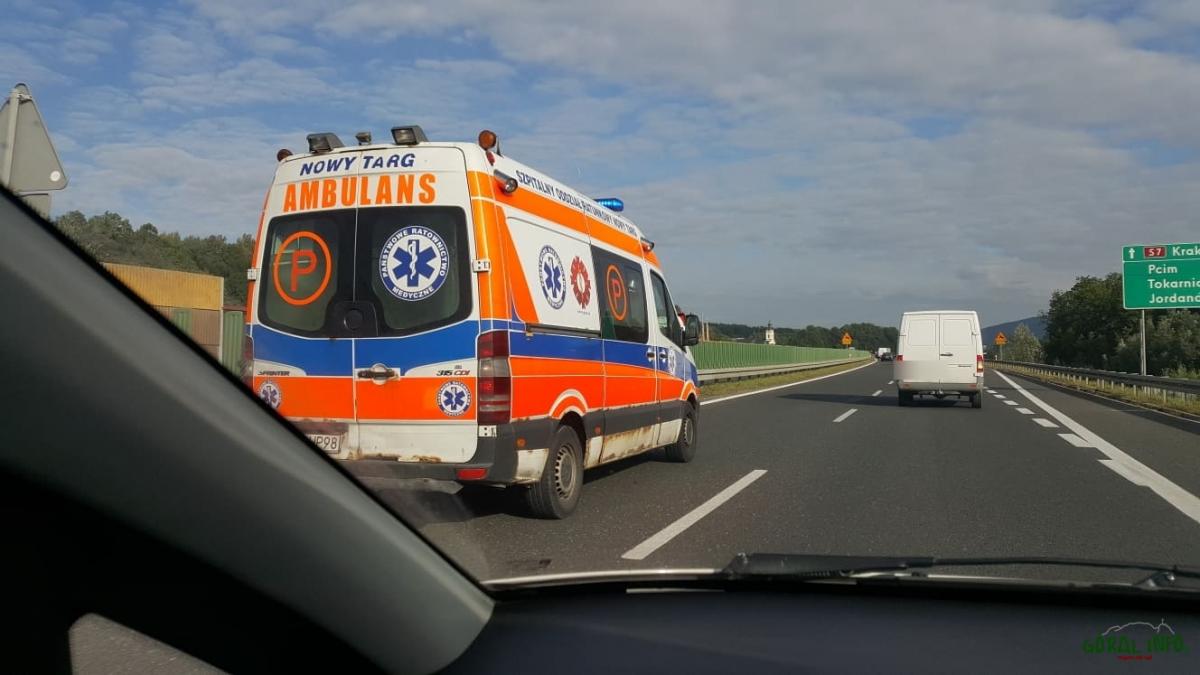 Wypadek w Pcimiu,  zablokowana droga do Krakowa (zdjęcia)