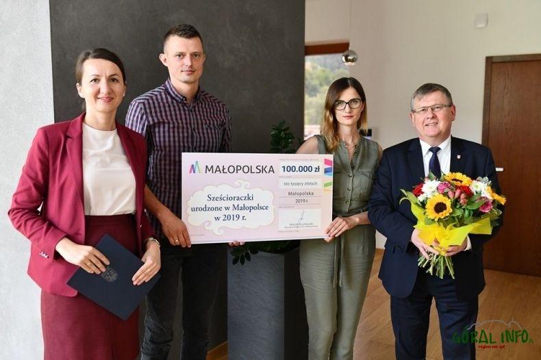 385 tys. zł dla sześcioraczków z Tylmanowej