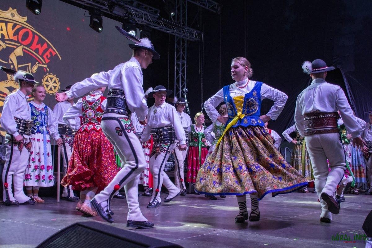 Festiwal Folkloru Polskiego 53. Sabałowe Bajania rozpoczęte – tytuły Zbójników i Wiyrchowych Orlic nadane (zdjęcia)