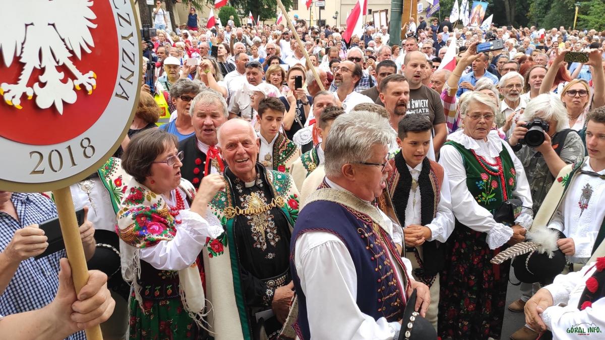 Wierni modlitwą wsparli abp. Marka Jędraszewskiego