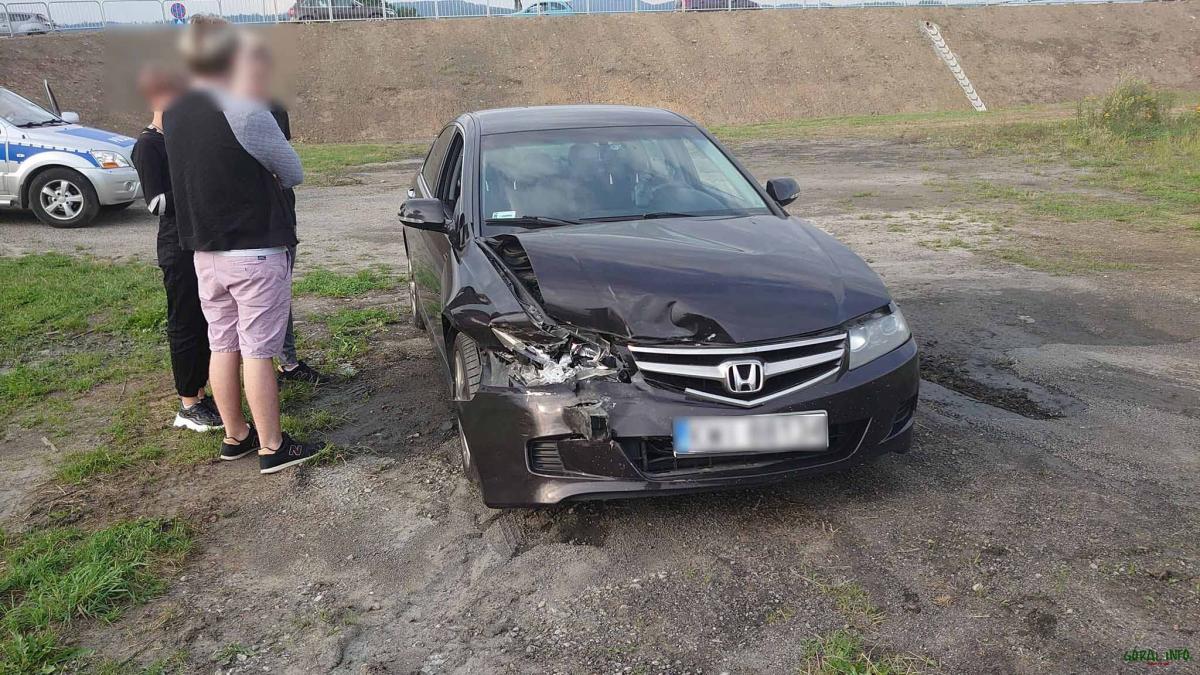 Niebezpieczna kolizja 3 samochodów w Nowym Targu (zdjęcia)