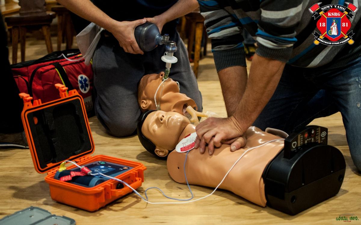 OSP Nowy Targ i GP GOPR realizują program szkoleń w ramach zadania „Publiczny dostęp do AED i szkolenia z pierwszej pomocy”
