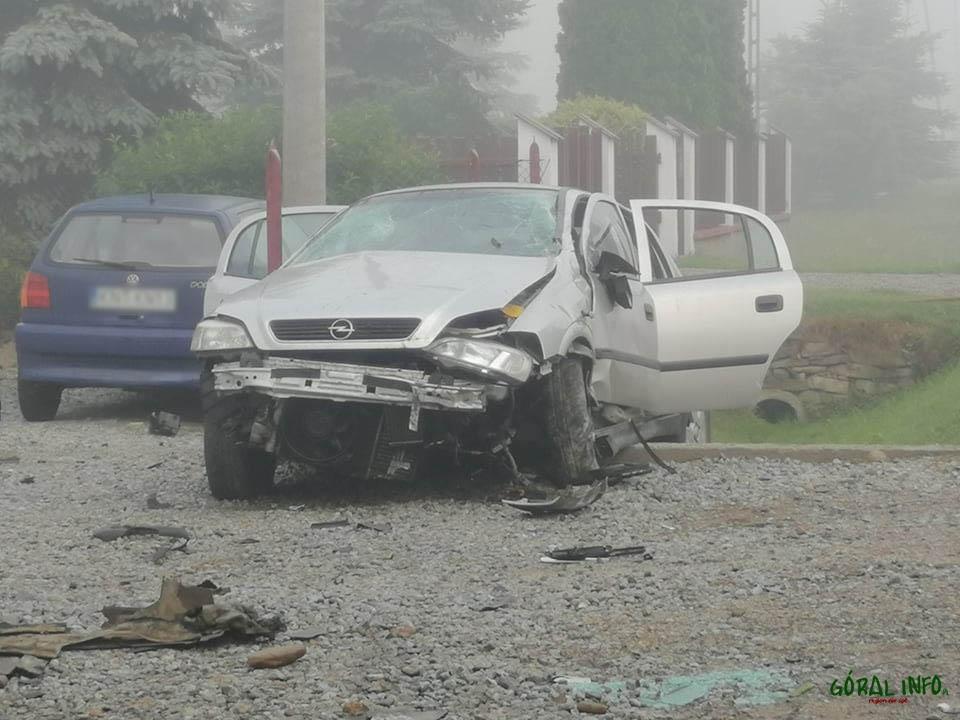 Ostrowsko. Jazda zakończona na betonowym mostku (zdjęcia)