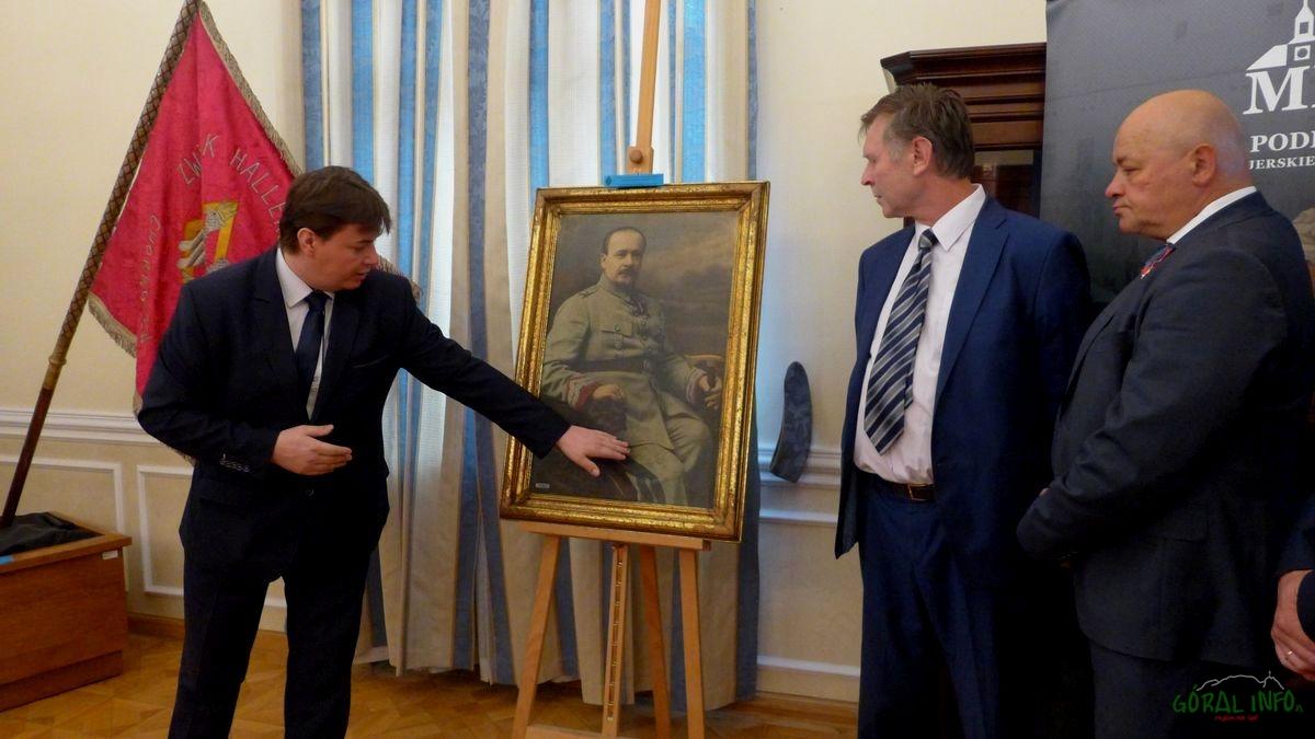 Dyplom uznania kanadyjsko-polskiego projektu historycznego dla kierownika Muzeum Podhalańskiego