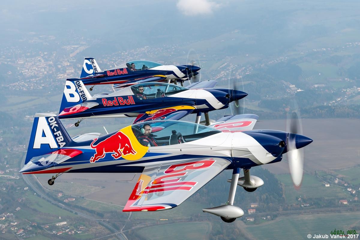 The Flying Bulls kolejną gwiazdą XI Nowotarskiego Pikniku Lotniczego