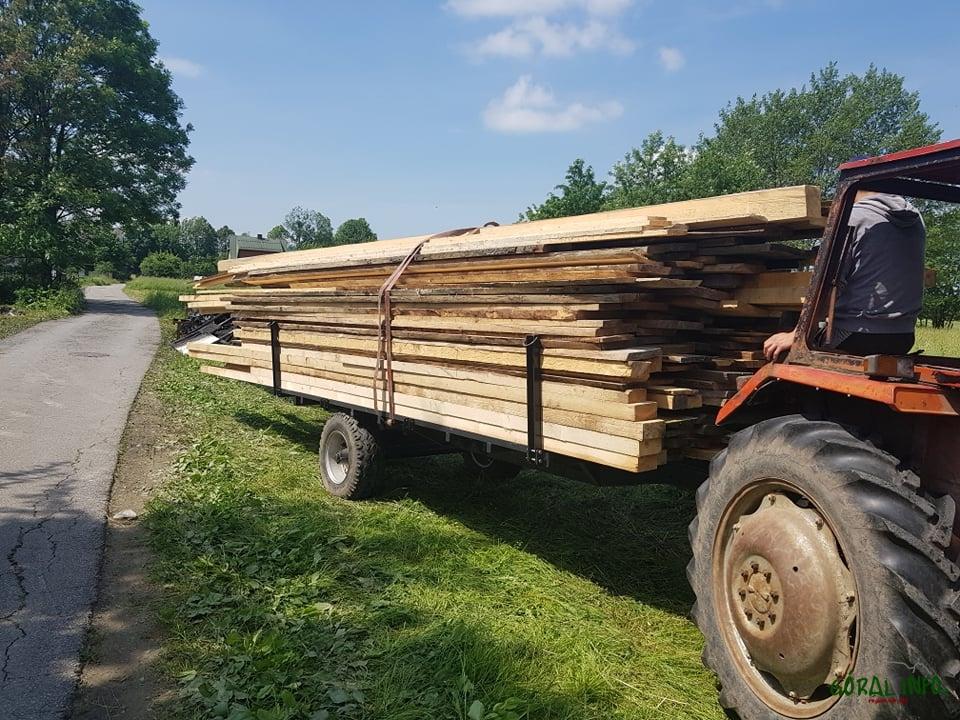 OSP Koniówka pomaga poszkodowanym w pożarze w Podczerwonem (zdjęcia)