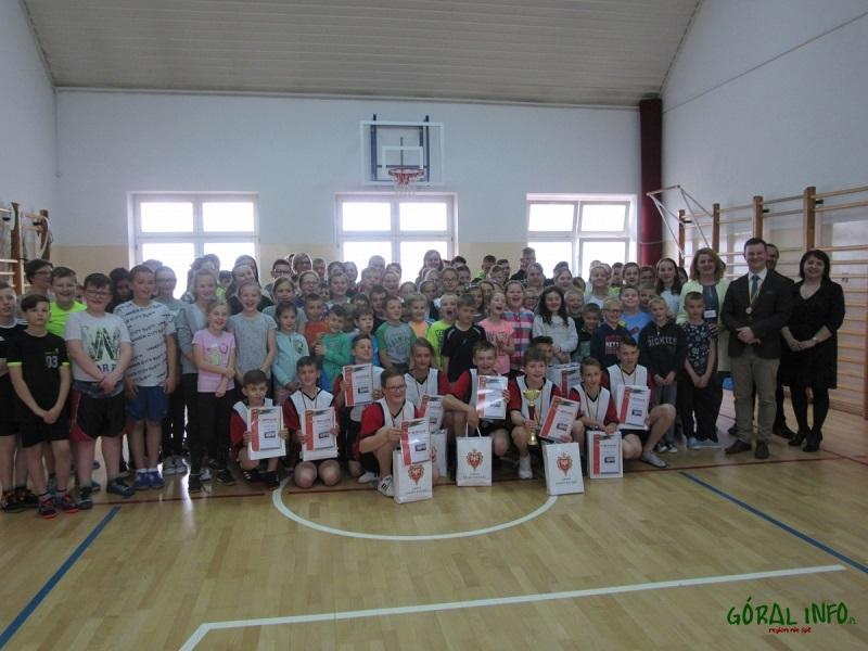 Wójt gminy w szkole w Pieniążkowicach (zdjęcia)