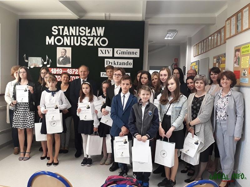 XIV Gminne Dyktando o Pióro Wójta Gminy Raba Wyżna (zdjęcia)