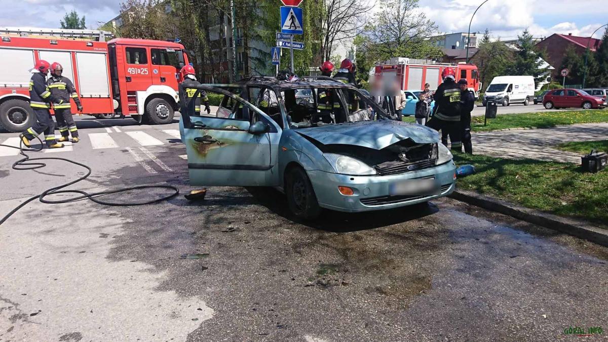 Pożar samochodu w Nowym Targu (zdjęcia)